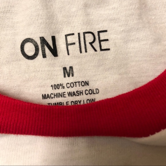 NWT On Fire Queens women’s vibe Graphic tee size M - Picture 7 of 7